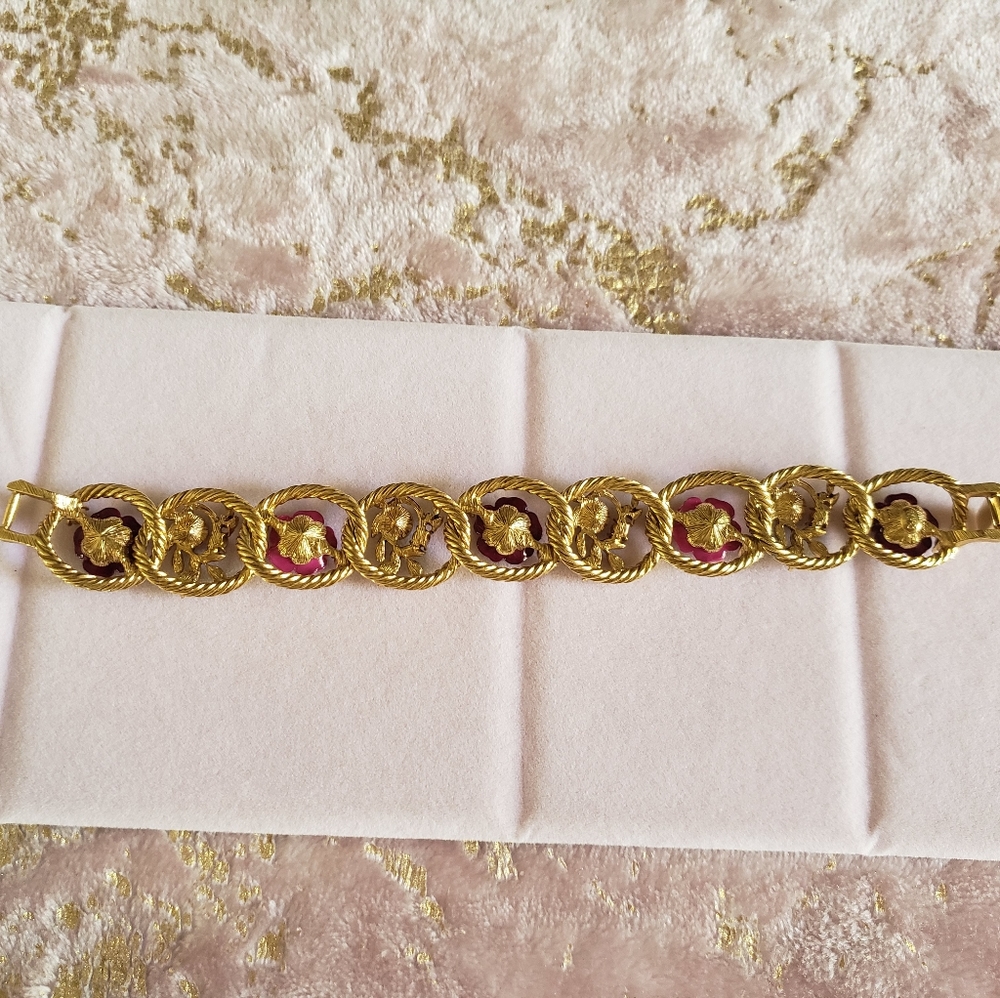 JOAN RIVERS | Roses Bracelet 🌹 - Picture 13 of 17